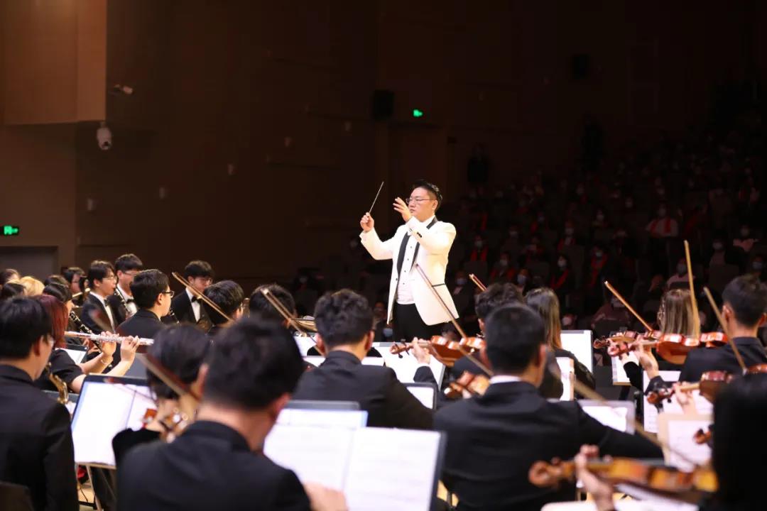 线上买球官网(中国)官方网站发布校歌《逐梦》