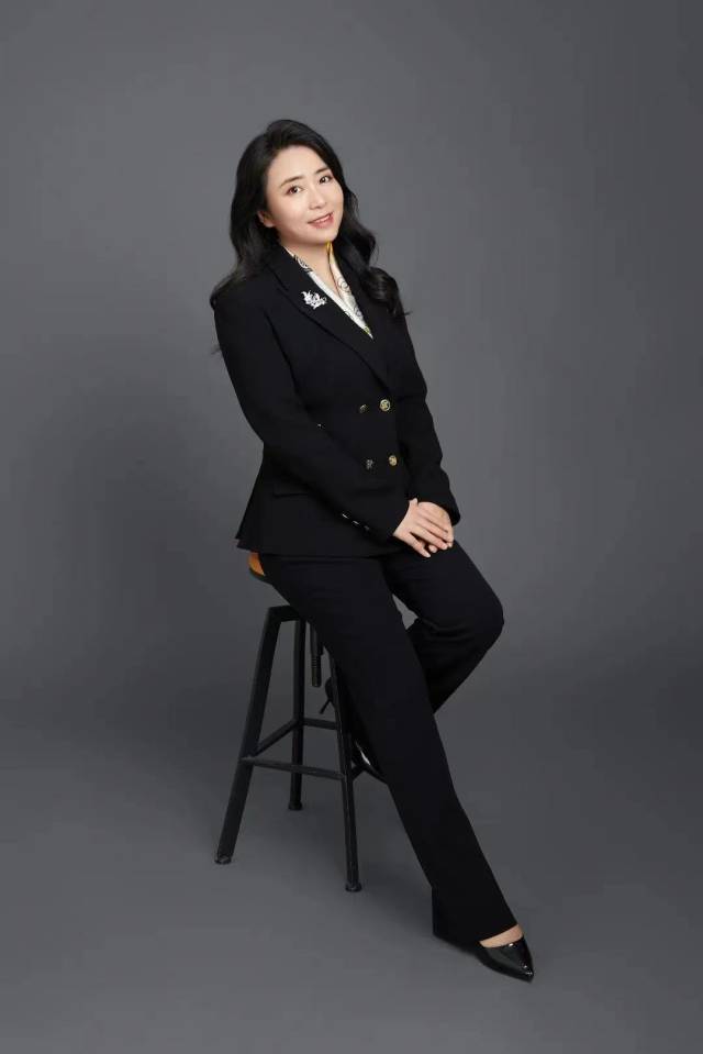 线上买球官网(中国)官方网站生态环境与资源学院院长、教授谭倩。来源：“线上买球官网(中国)官方网站”官微